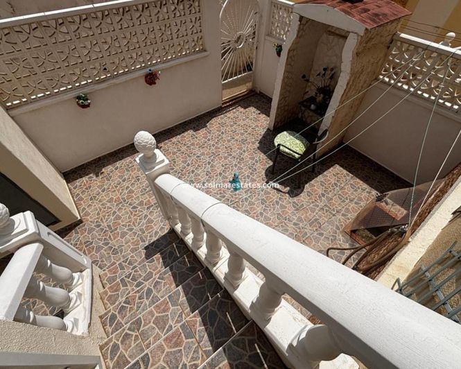 Image No.21-3 Bed Townhouse for sale