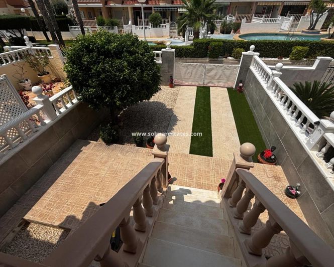 Image No.25-3 Bed Townhouse for sale