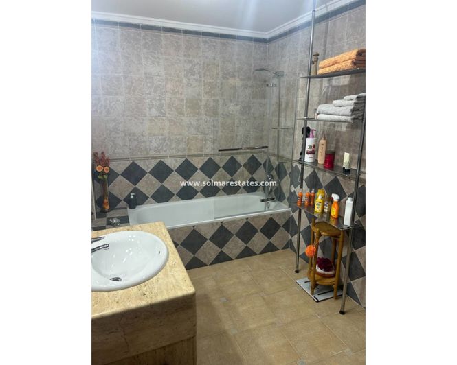 Image No.34-3 Bed Villa for sale