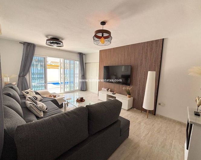 Image No.4-Villa de 3 chambres à vendre à Villamartin