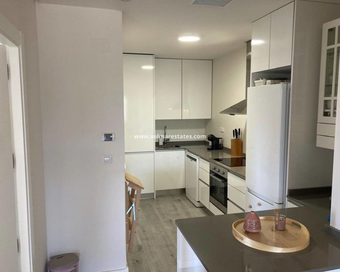 Image No.8-2 Bed Apartment for sale