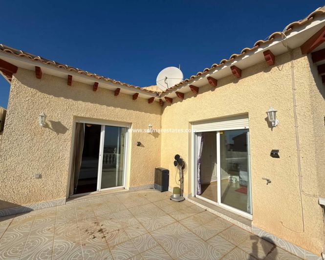 Image No.2-Villa de 3 chambres à vendre à Villamartin