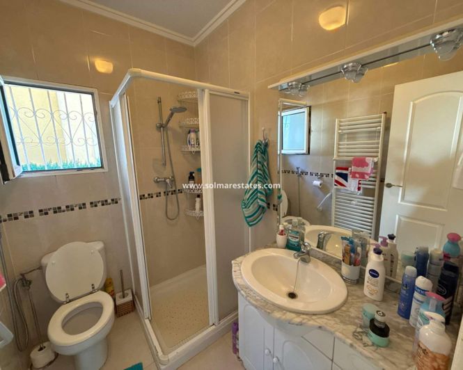 Image No.8-Villa de 3 chambres à vendre à Villamartin