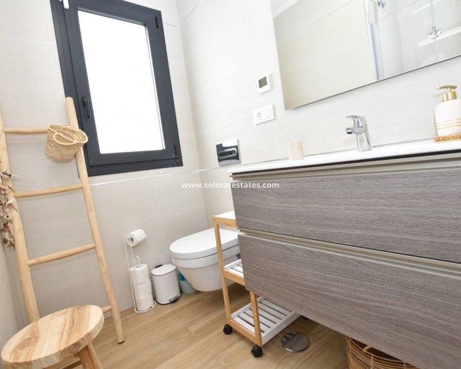 Image No.12-2 Bed Apartment for sale