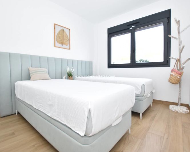 Image No.13-2 Bed Apartment for sale