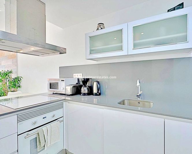 Image No.13-3 Bed Townhouse for sale