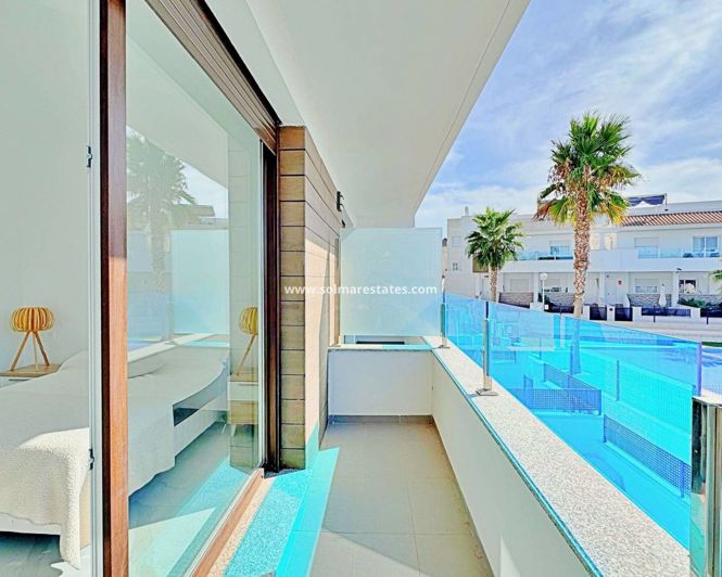 Image No.14-3 Bed Townhouse for sale