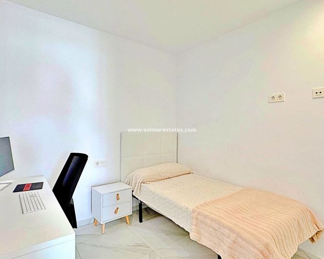 Image No.23-3 Bed Townhouse for sale