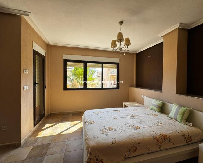 Image No.8-Villa de 4 chambres à vendre à Villamartin