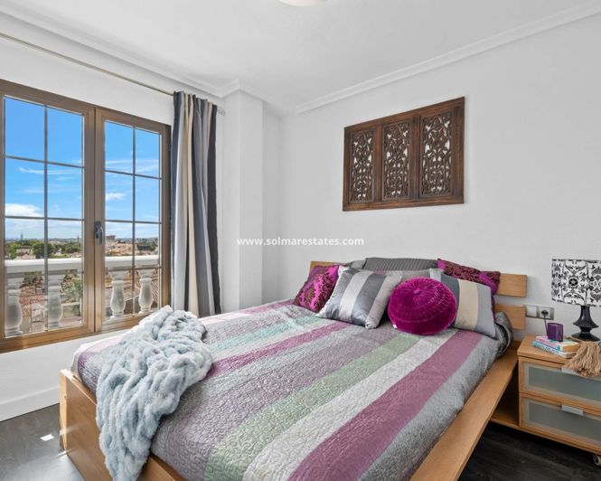 Image No.25-3 Bed Apartment for sale