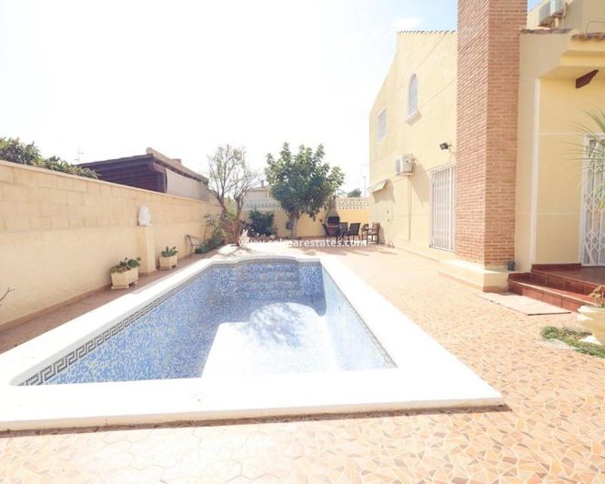 Image No.18-Villa de 4 chambres à vendre à Playa Flamenca