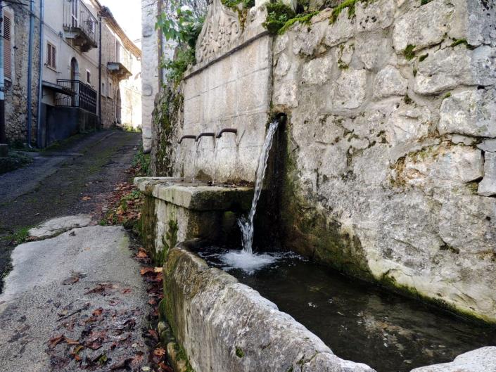 Image No.2-2 Bed Country House for sale