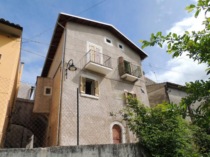 Image No.5-2 Bed House for sale