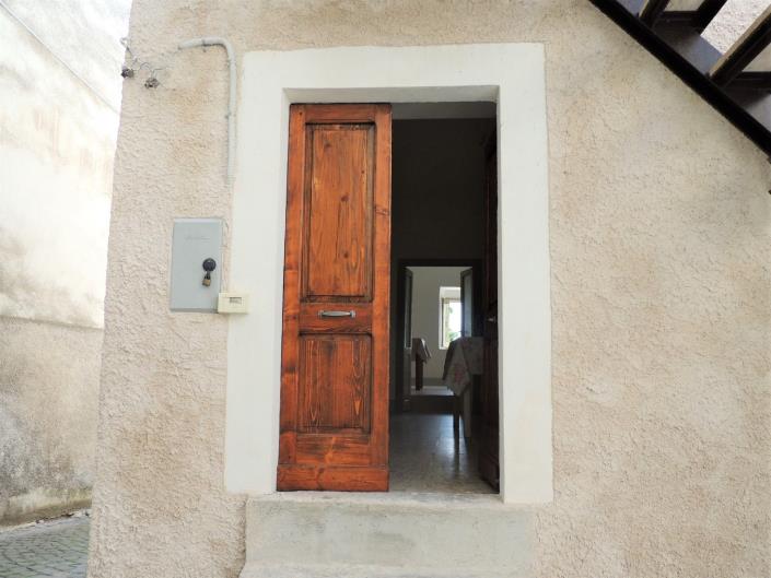 Image No.14-2 Bed House for sale