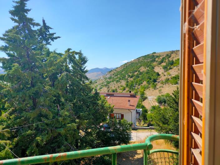 Image No.24-2 Bed House for sale