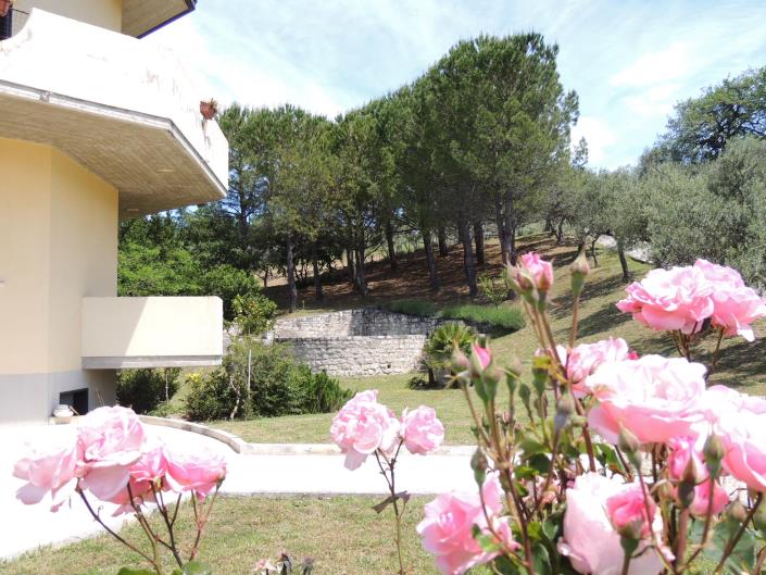 Image No.10-5 Bed Villa for sale