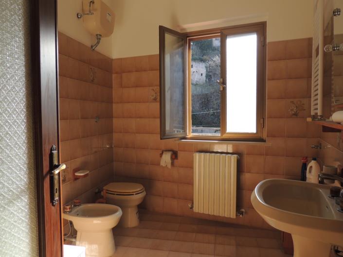 Image No.13-2 Bed Villa / Detached for sale