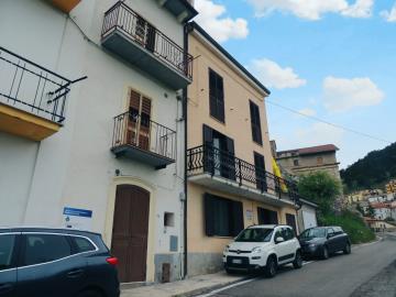 1bac477f-5077-415c-86df-9f978aa75f37