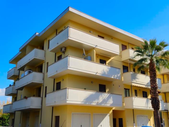 Image No.14-2 Bed Apartment for sale