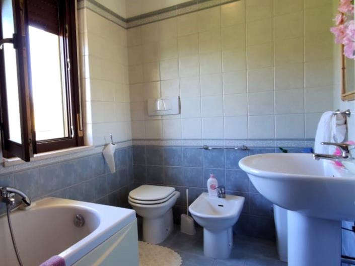 Image No.22-2 Bed Apartment for sale