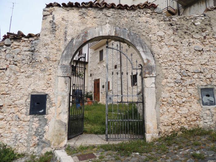 Image No.2-2 Bed Townhouse for sale