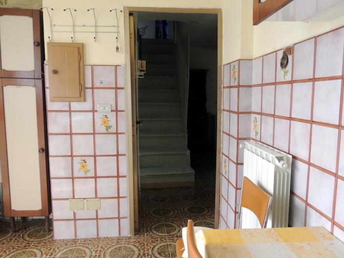 Image No.9-2 Bed Townhouse for sale