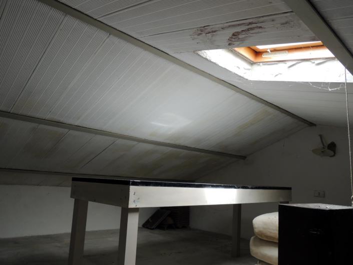 Image No.18-2 Bed Townhouse for sale