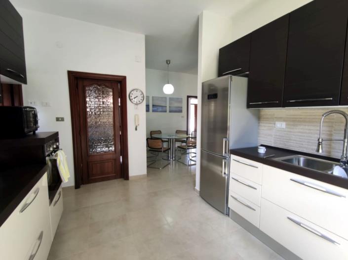 Image No.12-5 Bed Villa / Detached for sale