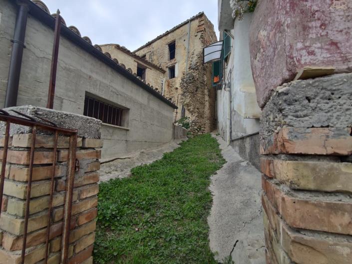 Image No.11-Maison de campagne de 2 chambres à vendre à Casalincontrada