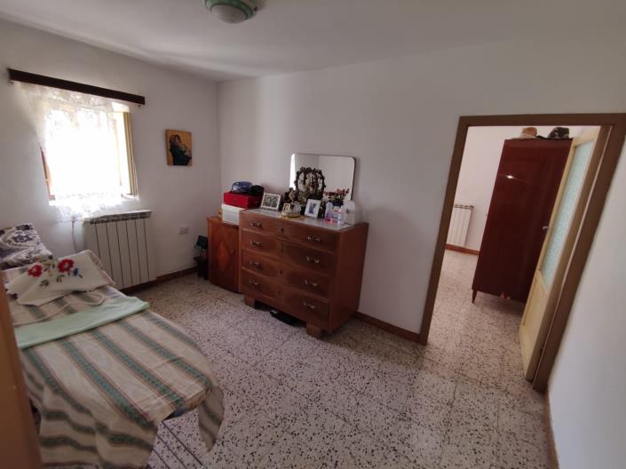 Image No.6-2 Bed House for sale