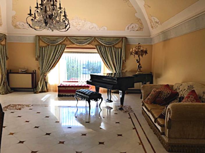 Image No.8-5 Bed Villa for sale