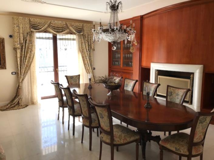 Image No.15-5 Bed Villa for sale