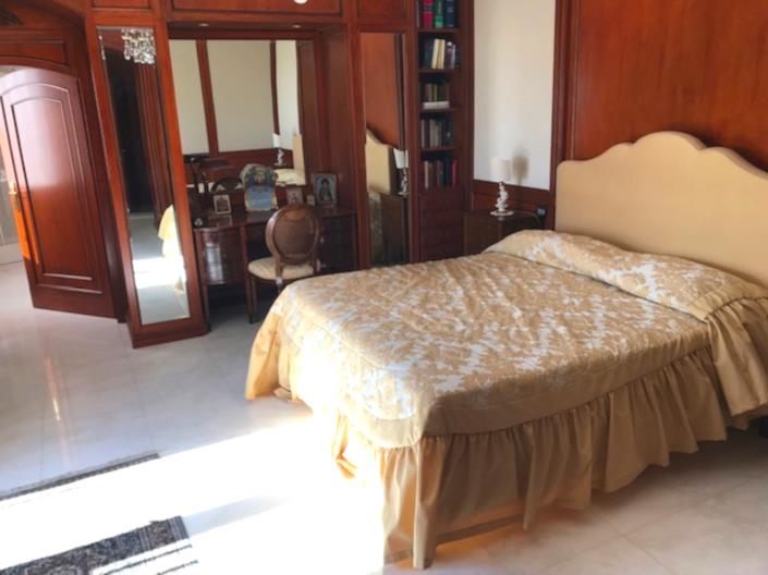 Image No.32-5 Bed Villa for sale