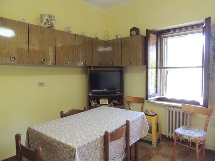 Image No.12-3 Bed Country House for sale