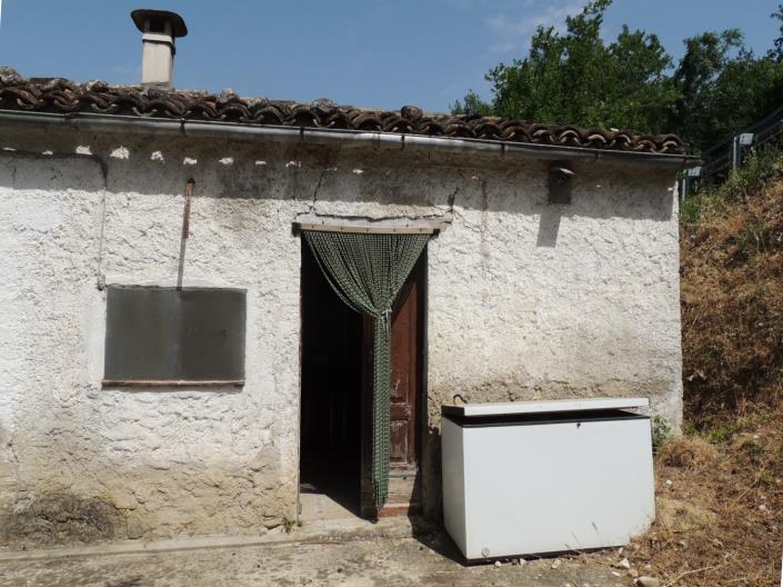 Image No.19-3 Bed Country House for sale