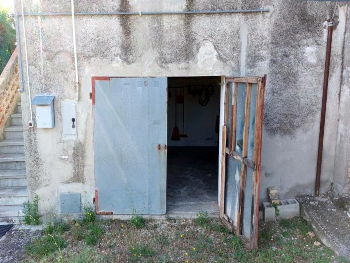 Image No.22-2 Bed House for sale