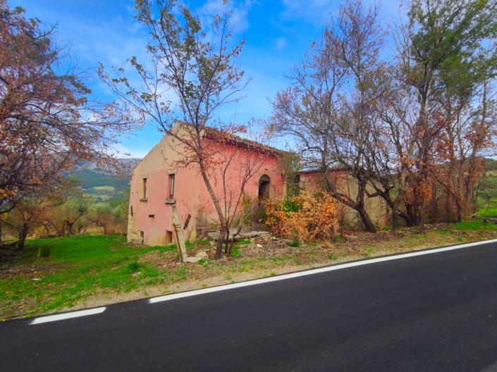 Image No.11-4 Bed Country House for sale