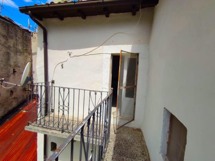 Image No.11-1 Bed House for sale