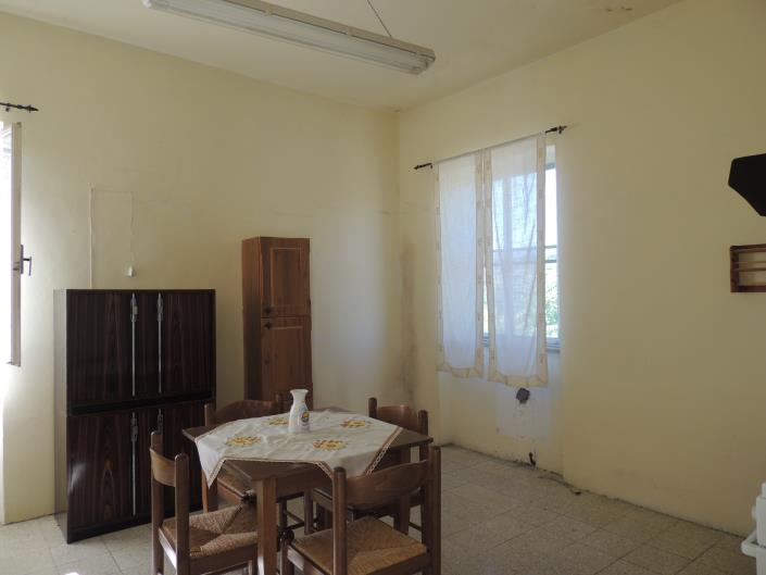 Image No.11-Maison de campagne de 1 chambre à vendre à Rosciano