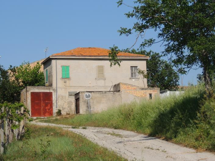Image No.10-Maison de campagne de 1 chambre à vendre à Rosciano