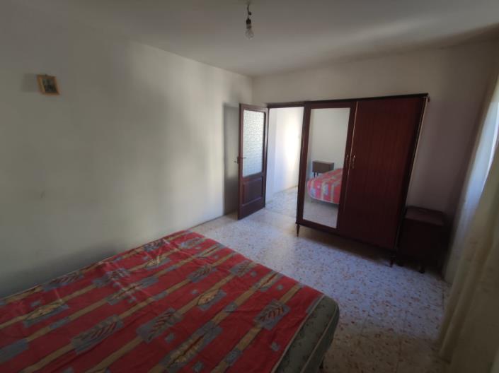 Image No.11-3 Bed House for sale