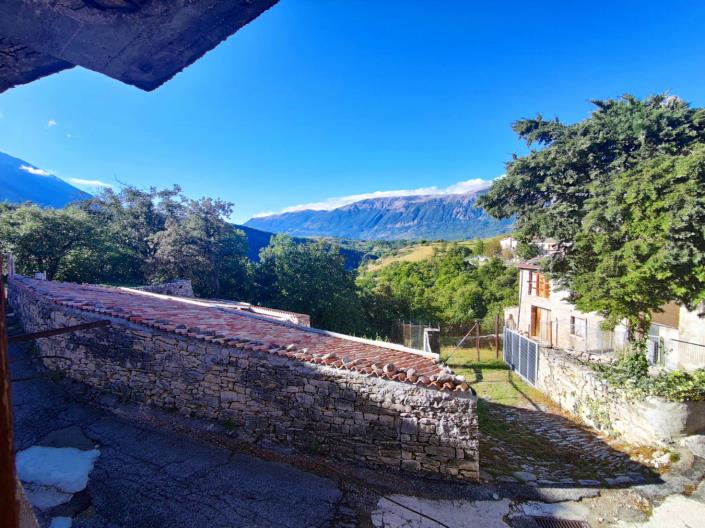 Image No.16-3 Bed House for sale