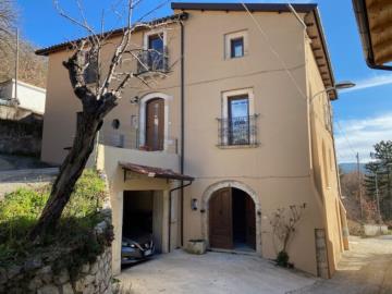 1 - Fagnano Alto, House