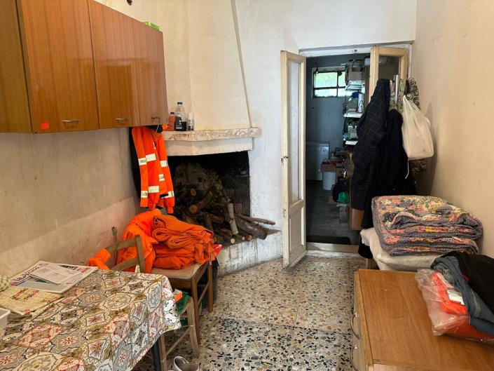 Image No.17-3 Bed Property for sale