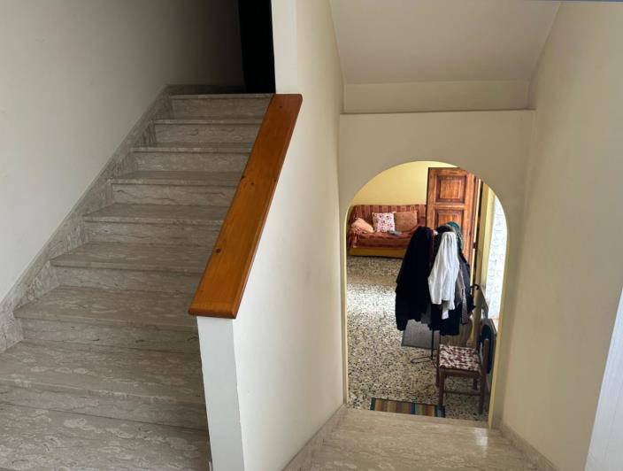 Image No.18-3 Bed Property for sale