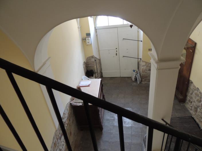 Image No.5-6 Bed House for sale