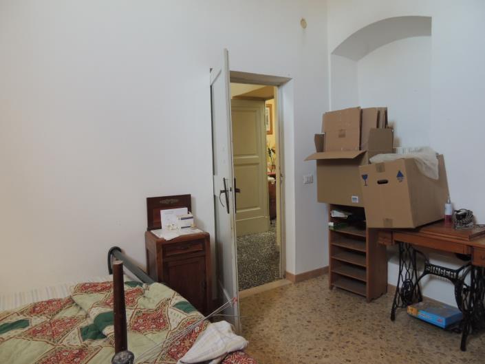 Image No.10-6 Bed House for sale