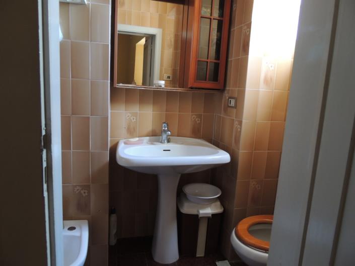 Image No.13-6 Bed House for sale