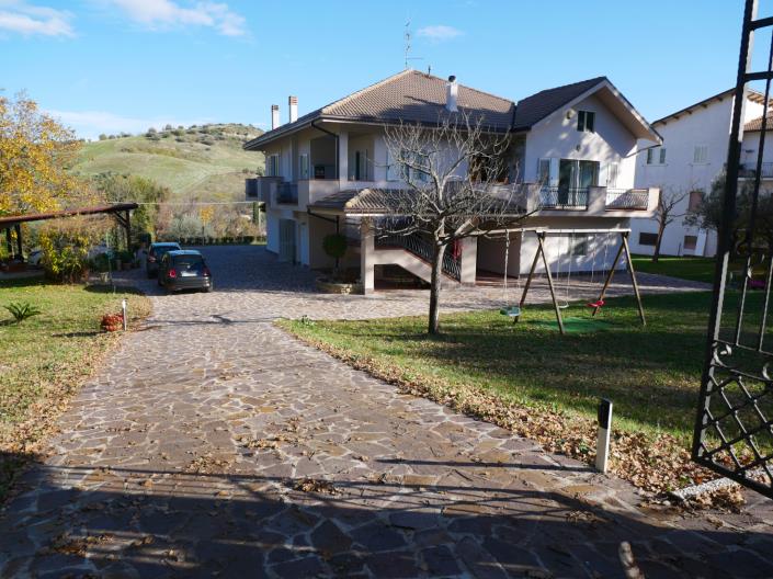 Image No.26-4 Bed Villa for sale