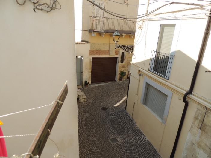 Image No.22-2 Bed Property for sale